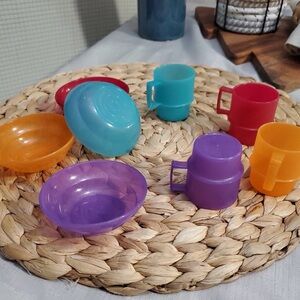 Tupperware set  serve it  play kids  glitter